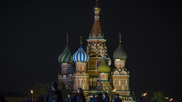 Tour Russia  St Basil's cathedral in Moscow