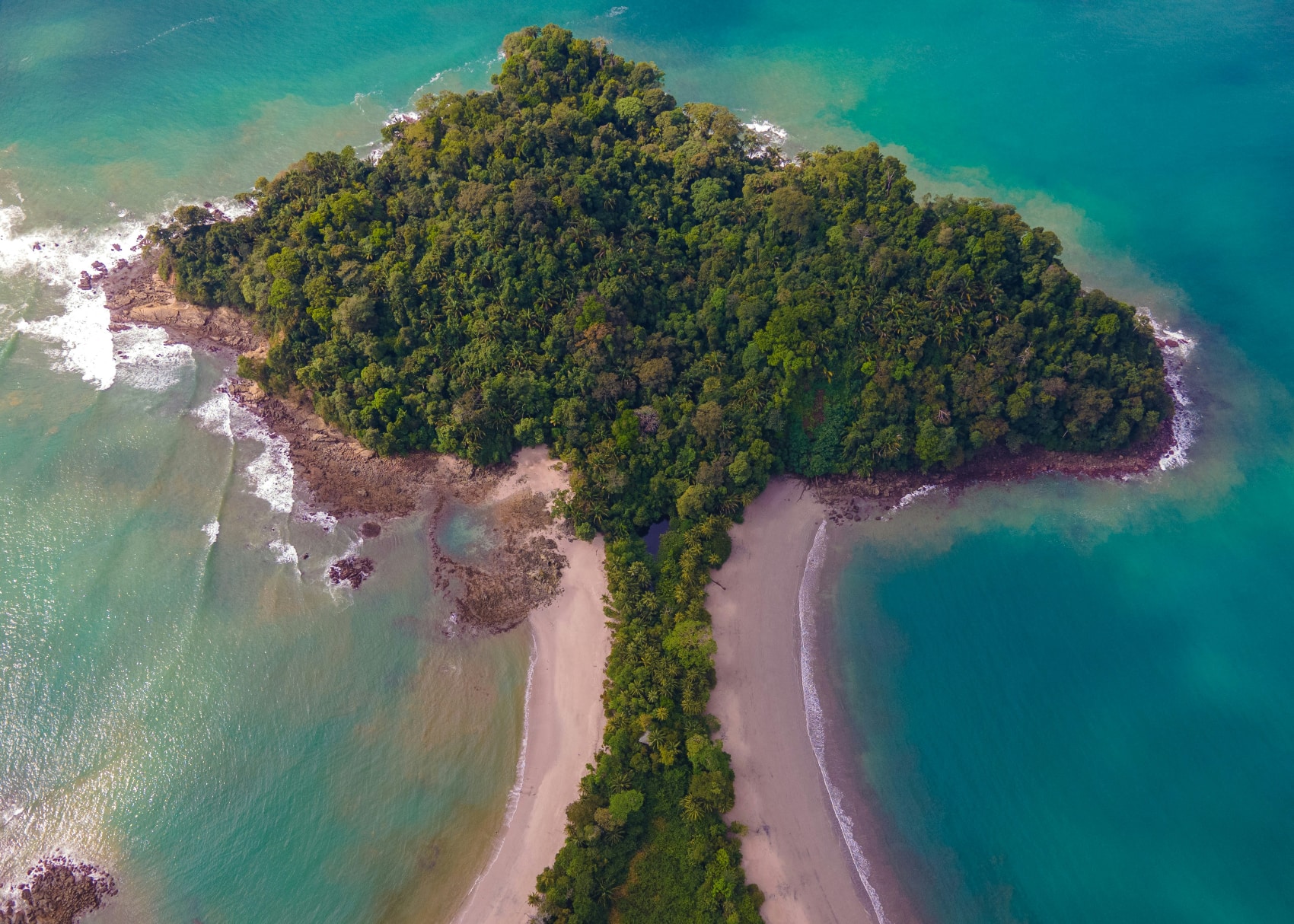 A tombolo aka land bridge in Manuel Antonio National Park